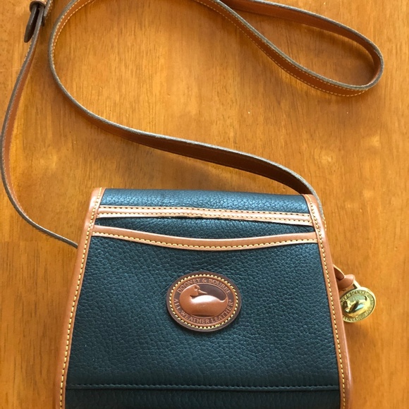 DOONEY & BOURKE PURSE - Picture 2 of 8